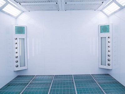 Ventilateurs avec luminaires incorporés de grilles bombées, fixés au coin