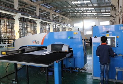 Poinçonneuse CNC