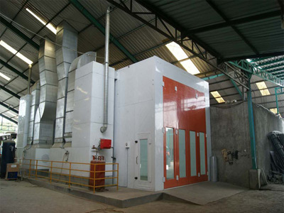 Cabine de peinture pour camions en Indonésie