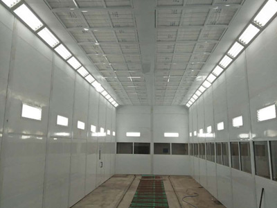 Cabine de peinture pour camions en Indonésie